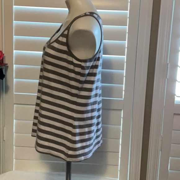 Austin Clothing Co. Gray and White Striped Tank Top - Picture 4 of 6